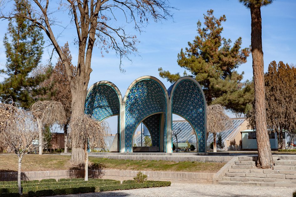 هوشنگ سیحون,گفتگو با هوشنگ سیحون,معماری هوشنگ سیحون,معماری ایران و هوشنگ سیحون,آثار هوشنگ سیحون,آرامگاه های هوشنگ سیحون,مصاحبه با سیحون,معماری امروز ایران و سیحون,